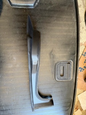 Mercedes eqe 350+ 23r захист стійка d права a2956901800 фото №1