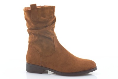 BOTKI ZAMSZOWE NA NISKIM 3 CM. OBCASIE CAMEL 36