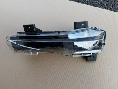 Tesla model s plaid 2021- правая лампа led do движение dziennej оригинал фото №1