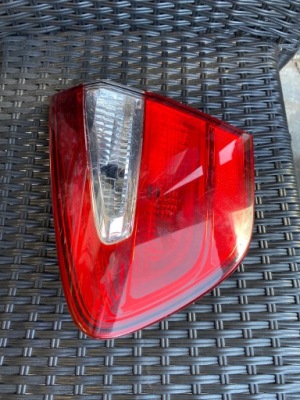 Kia rio задня права лампа kia 92404-1w2 фото №1