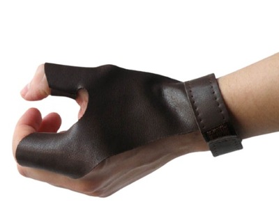 Rękawiczka łucznicza na rękę łuczną