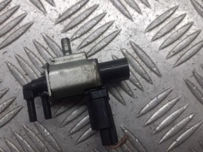 Клапан вакууму ford mondeo mk4 2.0 4m5g-9a500-nb фото №1