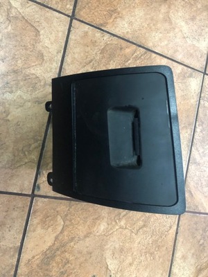 Bmw e61 2.0d 07' бардачок фото №1