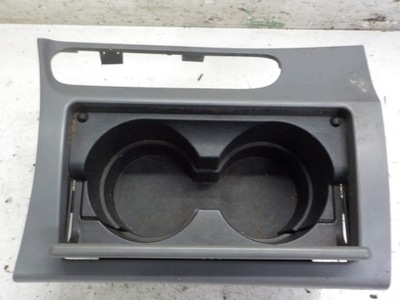 Mazda 6 кронштейн na напої фото №1