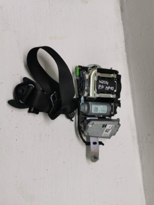 Pas безопасности правый mercedes c-klasa w204 eu фото №1