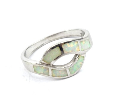 Srebrny pierścionek z opalami opalem R.16