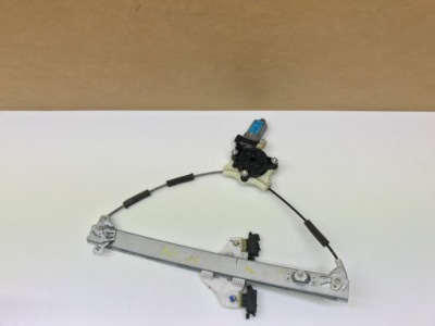 Hyundai i20 ii підйомник скло правий перед europa фото №1