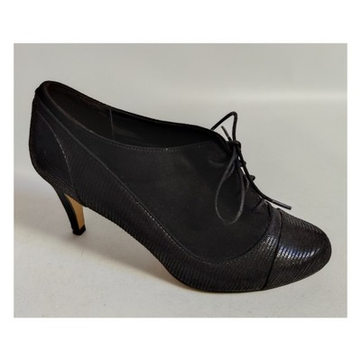 Nowe czarne wiązane buty botki M&S wider fit 39