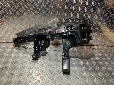 Mini cooper f56 направляющая бампера задний правый 7411146 фото №1