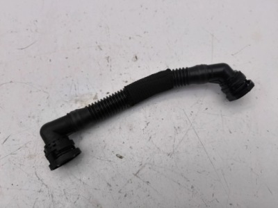 Audi a5 2017 патрубок / трубка вентиляційна трубка фото №1