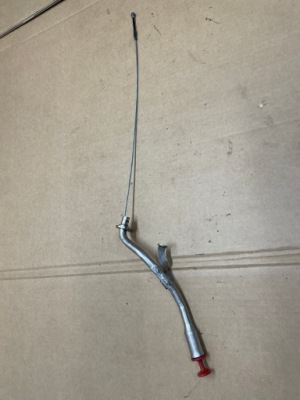 Mercedes w205 c klasa amg c63 вимірювач оливи щуп фото №1