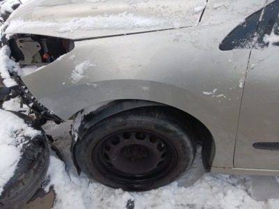 Крыло левый перед peugeot 308 2008 rok etsc фото №1