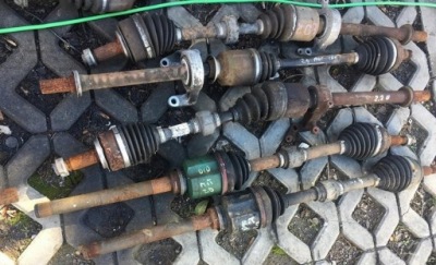 Приводной вал półośka __outlander 2.2 did__ правая __07-12 фото №1