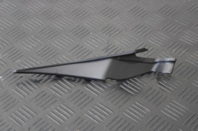 Заглушка жабо правая arkana 668621615r фото №1