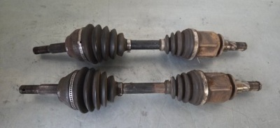 Nissan navara d40 pathfinder r51 2.5 dci 2009 rok приводной вал перед фото №1