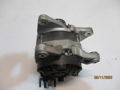 Генератор renault kadjar 1,3tce 231009933r фото №1