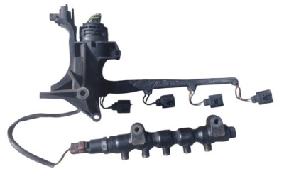 Молдинг впрыскная корпус citroen ford 9642503380 фото №1