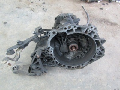 Opel corsa c коробка передач передач f13 1,3cdti z13dt фото №1