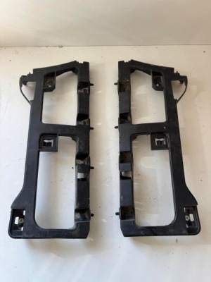 Напрямна правий задній citroen jumpy iii expert proace vivaro 9810782580 фото №1