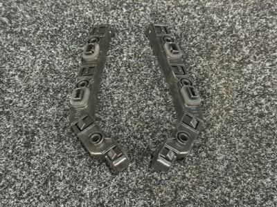 Jeep renegade напрямна кронштейн бампера правий лівий задня 51959923sx 51959922dx фото №1