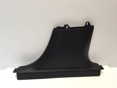 Mercedes b w247 захист стійка середнього правий dół фото №1