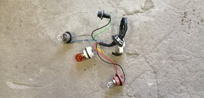 Opel karl вкладиш лампи лівий задня цоколь фото №1