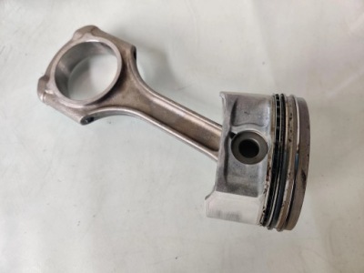 Поршень 89l51 + шатун m 112.960 3.2 354 km mercedes r170 slk 32 amg фото №1