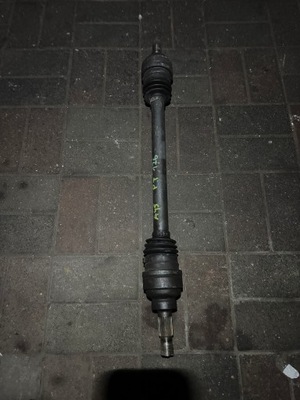 Mercedes a 176 a45 приводной вал правая задняя фото №1