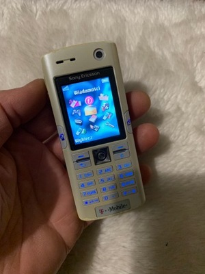 Sony Ericsson K608i