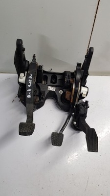 Педалі каркас opel astra k фото №1