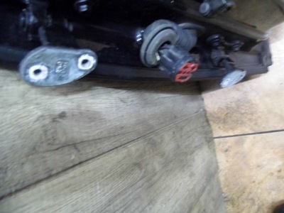 Volvo v50 2.0d 05' петли правый задняя фото №1