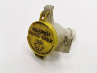 Chrysler voyager 2001 трубка заливной распылителя e11001182 фото №1