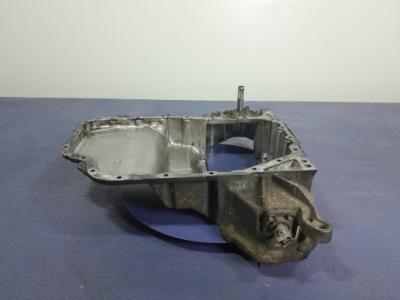 Lexus is 2 2.2 d-cat 2ad-fhv 177 km поддон поддон масляная 12111-26030 фото №1