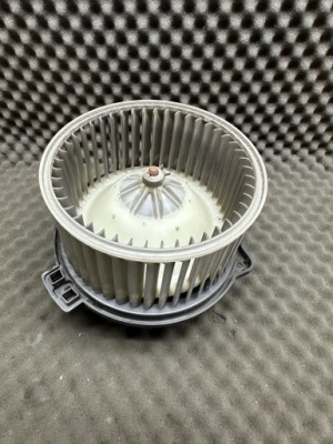 194000-5102 вентилятор повітродувка обдув mercedes mazda mitsubishi фото №1