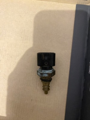 Suzuki датчик температури wody фото №1