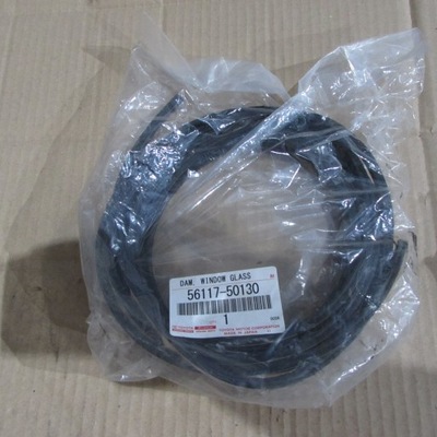 56117-50130 прокладка pod стекло toyota lexus фото №1