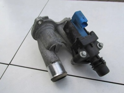 Патрубок клапан води термостат focus mk3 1,6 ecoboost 2012 rok фото №1