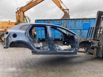 Поріг правий стійку  чверть volvo v40 ii 723 723-16 фото №1