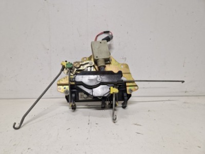 Замок ручка кришки багажника задня mazda tribute 2.0 b 16v 00-07 124km фото №1