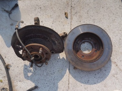 Space star 1.6 1998 98 поворотный кулак правый перед фото №1