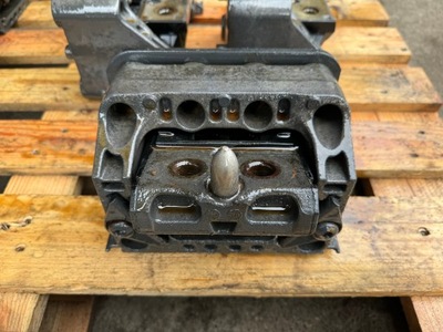 Подушка двигуна перед коробки actros mp 4 фото №1