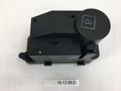 Помпа центрального замка mercedes w124 0008000948 фото №1