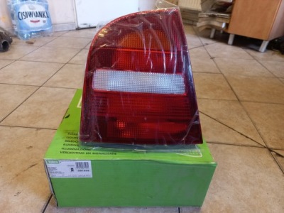Skoda octavia i лампа ліва задня 1u6945111 фото №1