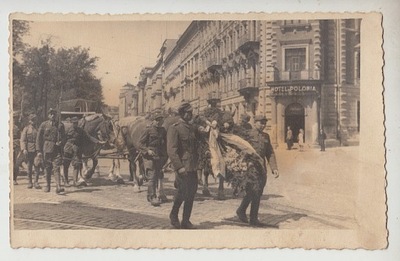 Kraków Basztowa Hotel Polonia kondukt pogrzebowy wojsko