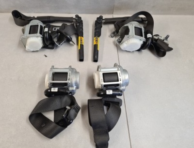 Натягувачі натягувачі ременів ремені безпеки 4x astra v k kombi комплект фото №1