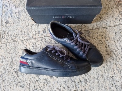 Tommy Hilfiger granatowe skórzane sneakersy 38