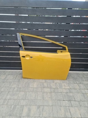 Toyota prius 5 v дверь правое передние перед фото №1