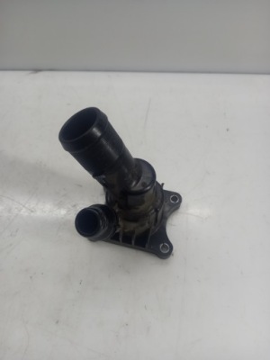 Корпус термостата volvo v40 2,0d d2 31293767 фото №1