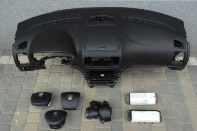 Skoda yeti приборная панель консоль подушка безопасности pulpit приборная панель полка pas ремни фото №1