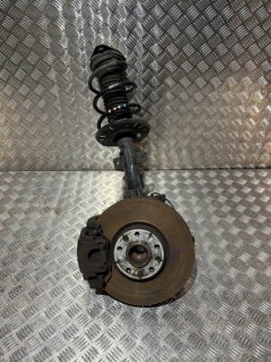 Амортизаторна стійка поворотний кулак лівий перед opel grandland x 17- 1.6 d автоматична коробка передач фото №1